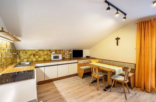 Pfalzen Apartment | Apartment 'Haus Rieder Paul Apt 3' with Mountain View, Shared Garden and Wi-Fi