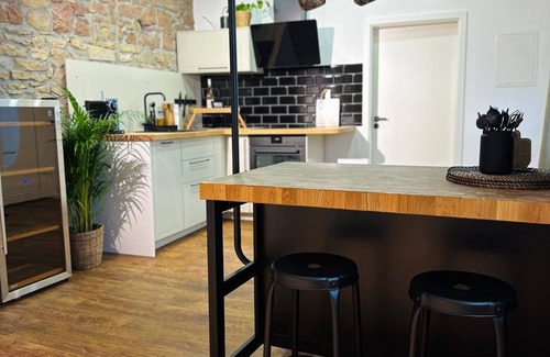 Bad Duerkheim Apartment | Apartment 'Heimat - Bad Dürkheim' with Wi-Fi