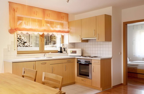 Borslingen Apartment | Apartment 'Himmelreich' with Private Terrace, Shared Garden and Wi-Fi