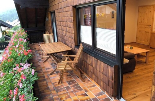 Enzklosterle Apartment | Apartment 'Hirschbach' with Balcony and Wi-Fi