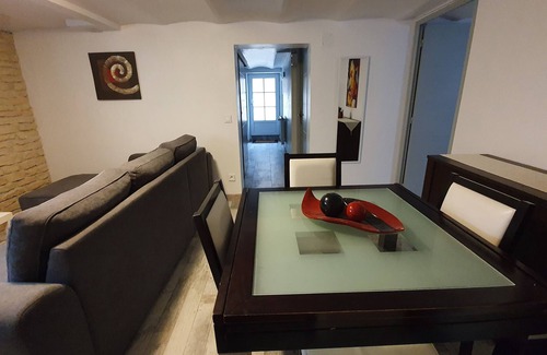 Fleury-les-Aubrais Apartment | Apartment/house 150m Fleury-les-Aubrais train station -2 km downtown Orleans