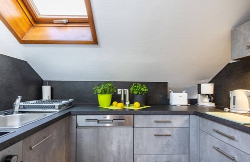 Bad Urach Apartment | Apartment 'Hohenurach' with Mountain View, Shared Terrace and Wi-Fi