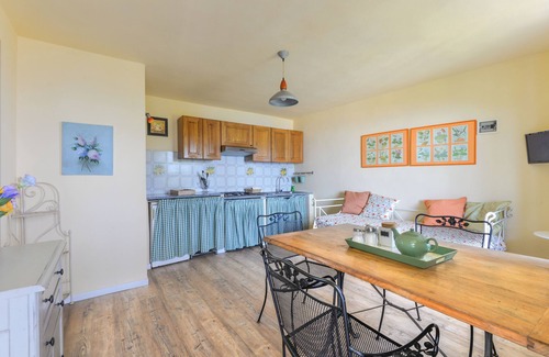 Zanca Apartment | Apartment "Il Girasole" with Sea View, Private Terrace & Wi-Fi