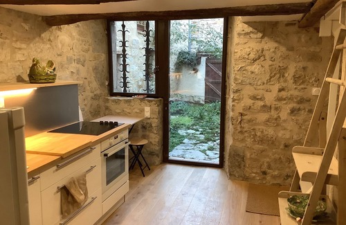 Cajarc Apartment | Apartment in 16th-century house (Bas)