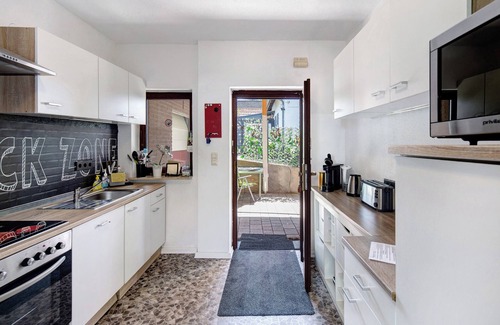 Hann. Muenden Apartment | Apartment in Münden with Shared Terrace and Wi-Fi