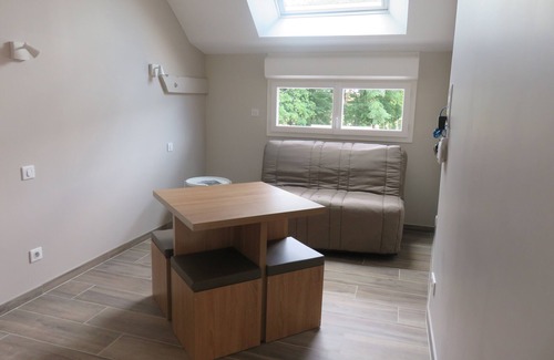 Chemille-sur-Deme Apartment | Apartment in the countryside
