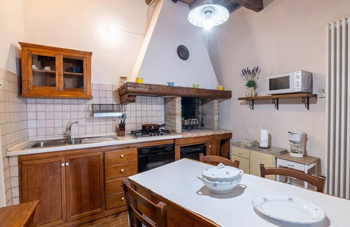 Furlo House | Apartment in Furlo with Saltwater Pool