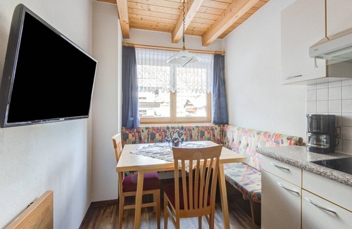 Huben Apartment | Apartment in Huben near Ski Slopes