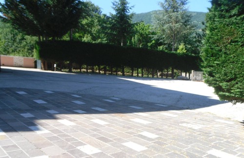 Cagnano Amiterno House | Apartment in a villa surrounded by a characteristic rural countryside