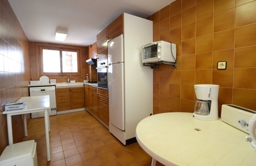Pedrinya Apartment | Apartment in L'Escala near Montgrí Reserve