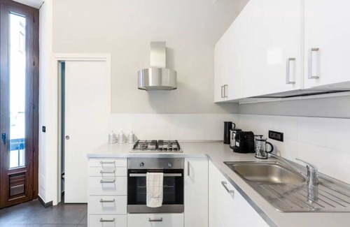 Tricolore Apartment | Apartment in Milan with 2 bedrooms sleeps 6