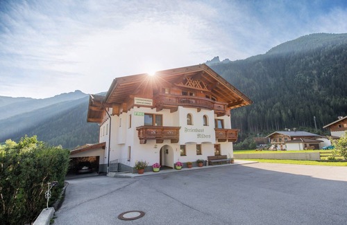 Neustift Im Stubaital Apartment | Apartment in Milders near Stubai Glacier