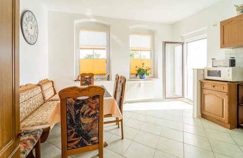 Petersberg Apartment | Apartment in Petersberg with Private Garden