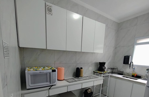 Jardim Praiano Apartment | Apartment in Praia da Enseada 70 meters from the sea