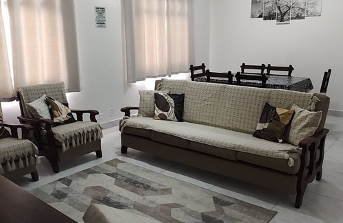 Jardim Praiano Apartment | Apartment in Praia da Enseada 70 meters from the sea