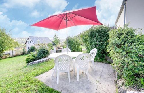 Saint-Remy Apartment | Apartment in Saint-Rémy near Lake