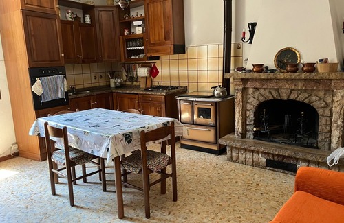 Asciano Apartment | Apartment in the historic center of Asciano Siena, heart of the Crete Senesi