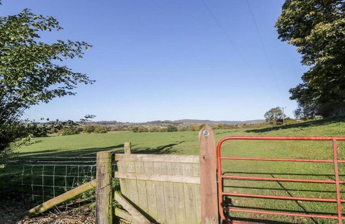 Thirsk Apartment | Apartment in Thirsk with Spa & Scenic Views