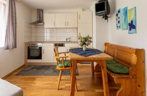 Tropolach Apartment | Apartment in Tröpolach /Carinthia with pool