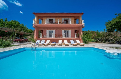 Kefalonia Apartment | Apartment in two-apartment-house, 50 m from the sea