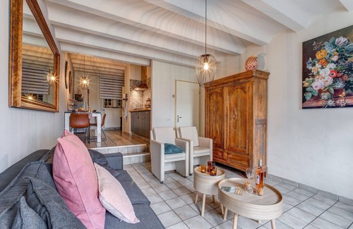 Ubachsberg Cottage | Apartment in Ubachsberg with Scenic Cycling