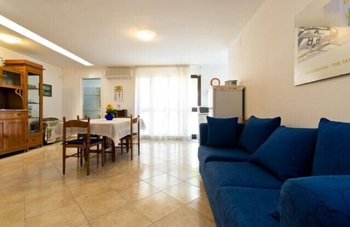 Casa Santa Apartment | Apartment in villa with adjoining sea garden, ideal location