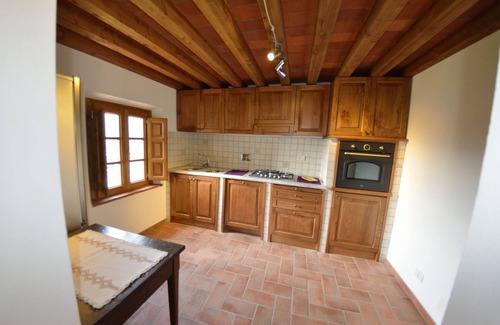 Nozanno Villa | Apartment in villa with internet, A/C, pool, TV, terrace, panoramic view, parking, close to Lucca