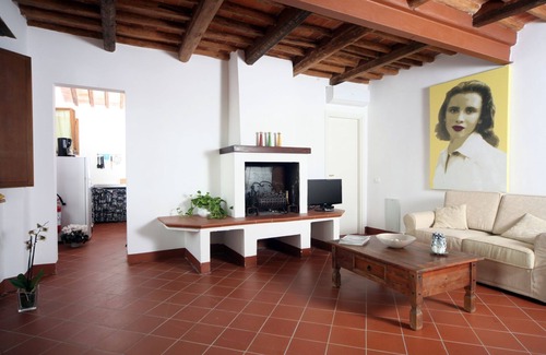Corsanico-Bargecchia Apartment | Apartment with A/C, pool, WIFI, TV, patio, pets allowed, panoramic view, parking, close to Viareggio