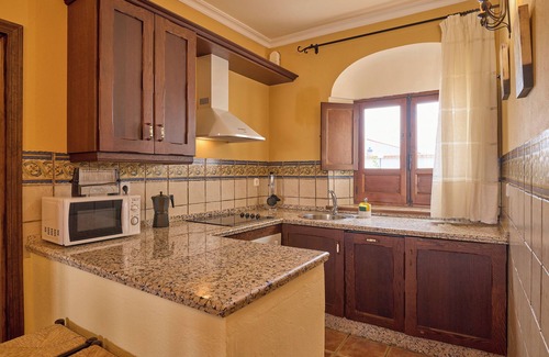 Valsequillo Apartment | Apartment 'Jazmin' with Balcony, Wi-Fi and Air Conditioning
