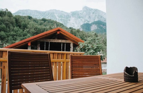 Kobarid Apartment | Apartment Kapitan is located in the beautiful mountain village of Drežnica