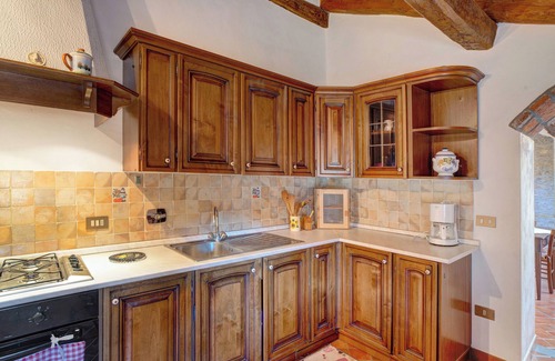 Siglioli Apartment | Apartment 'La Casa della nonna' with shared Pool, Garden and Wi-Fi