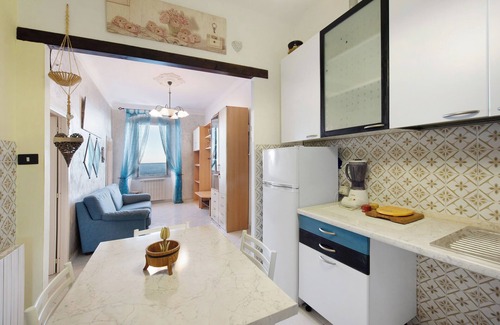 Voltri Apartment | Apartment 'La Finestra Sul Mare' with Sea View and Wi-Fi