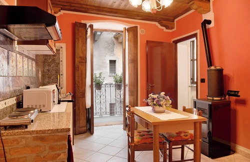 Costigliole d'Asti Apartment | Apartment 'La Rocca di Efisio - Barbera with Private Terrace, Wi-Fi and Air Conditioning