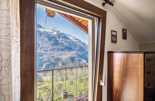 Agro Apartment | Apartment "La Mansarda di Chiara e Silvio" close to Skiing Area with Mountain View