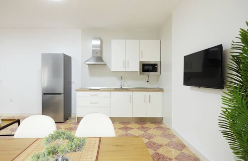 Andujar Apartment | Apartment 'La Victoria B' with Balcony, Wi-Fi and Air Conditioning