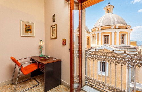 Bronte Apartment | Apartment 'Le Logge House - Bronte' with Mountain View, Private Terrace and Air Conditioning