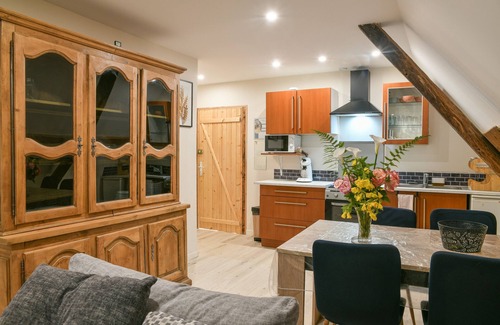 Saint-Beron Apartment | Apartment 'Le Petit Refuge' with Mountain View, Wi-Fi, and Air Conditioning