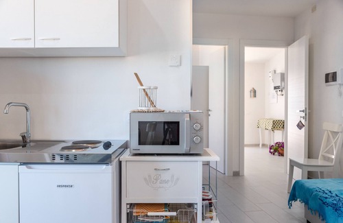 San Leone House | Apartment Le Primule, pet-friendly, with sea view and balcony