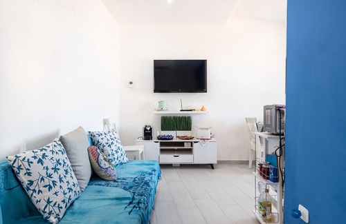 San Leone House | Apartment Le Primule, pet-friendly, with sea view and balcony