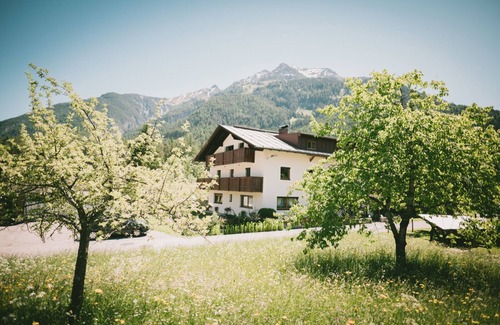 Bach Apartment | Apartment LECHTAL for 2-4 people and large balcony