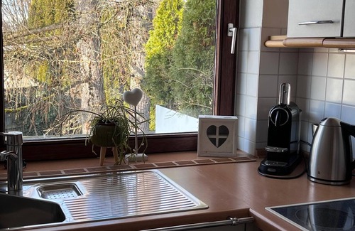 Kempten Apartment | Apartment 'Lichtdurchflutete' with Private Terrace and Wi-Fi