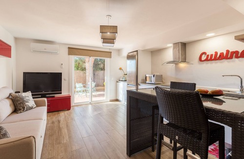 Cabrils Apartment | Apartment 'Loft In Cabrils' with Mountain View, Wi-Fi and Air Conditioning
