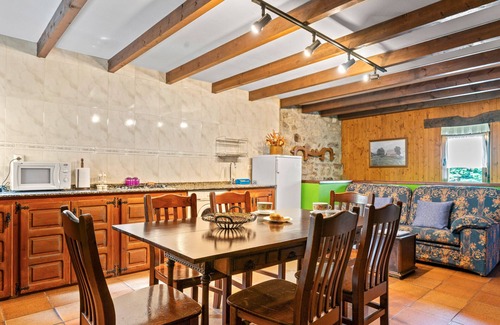 Caunedo House | Apartment 'Lorences B' with Mountain View