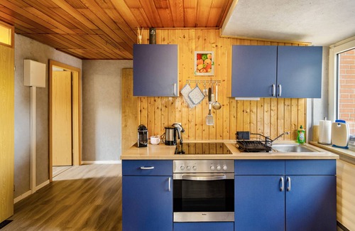 Detern Apartment | Apartment 'Lotte' with Shared Terrace, Shared Garden and Wi-Fi