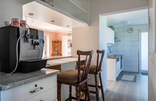 Sexau Apartment | Apartment 'Luise' with Private Terrace, Shared Garden and Wi-Fi
