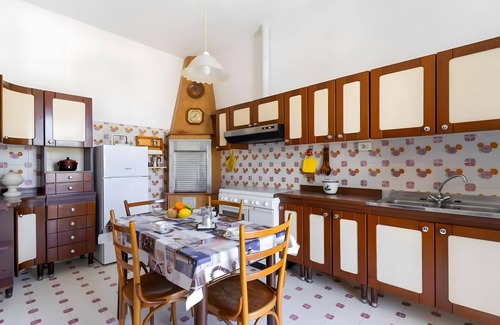 Nardo Apartment | Apartment 'Malu' in Salento with Shared Terrace, Wi-Fi and Air Conditioning