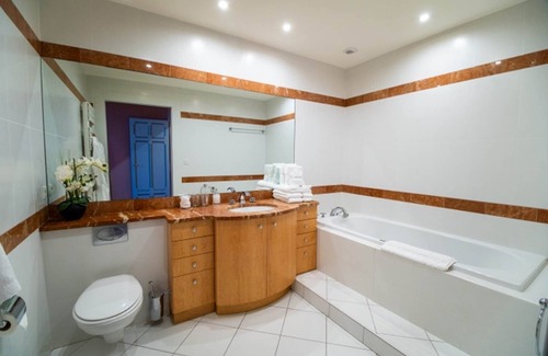 Filliere House | Apartment Marquise de Sales