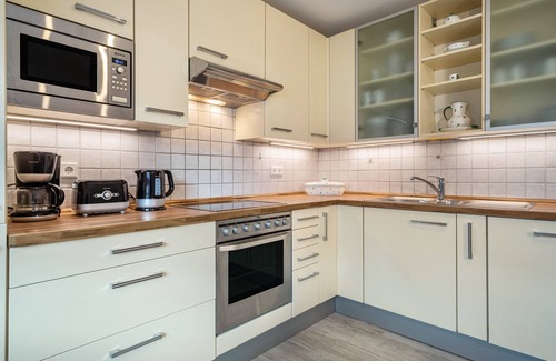 Hoyren Apartment | Apartment 'Mein Lieber Schwan' with Mountain View, Balcony and Wi-Fi