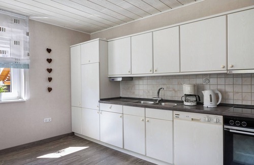 Wallenstein Apartment | Apartment 'Mentel' with Mountain View, Private Terrace and Wi-Fi