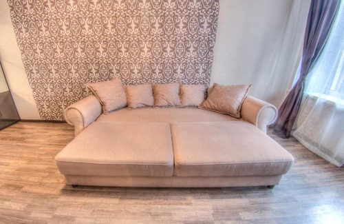 Airport District Apartment | Apartment Milady